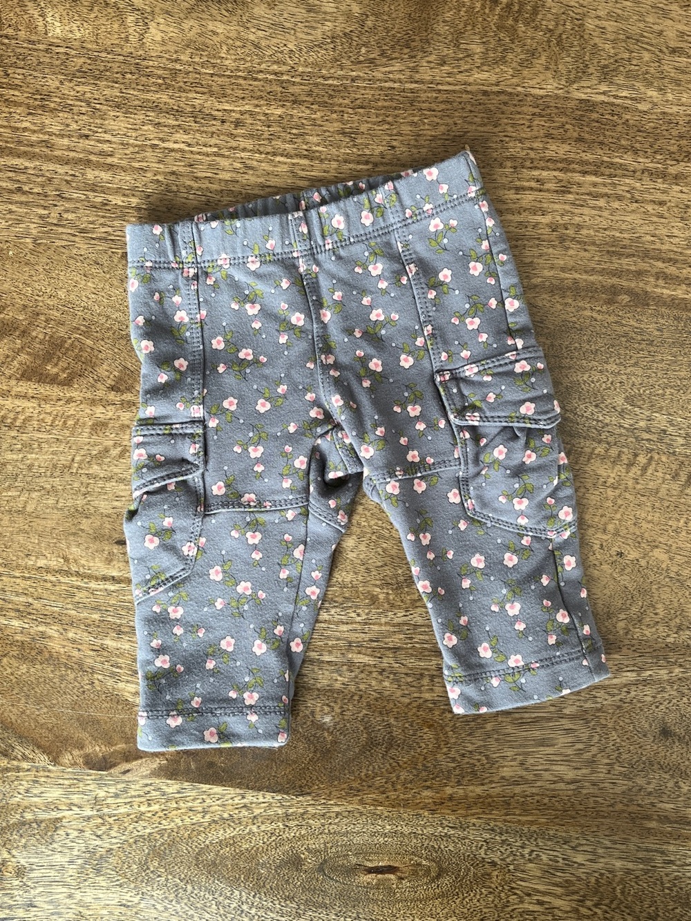 Tea Collection 6-12M Baby Girl Gray Pink Ditsy Floral Print Soft Cargo Leggings